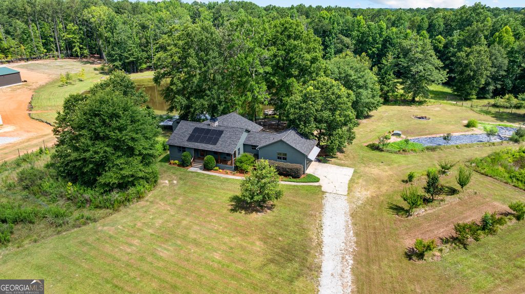 456 W McIntosh Road, Brooks, GA 30205