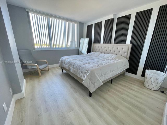 4200 Hillcrest Dr 802 802, Hollywood, FL 33021