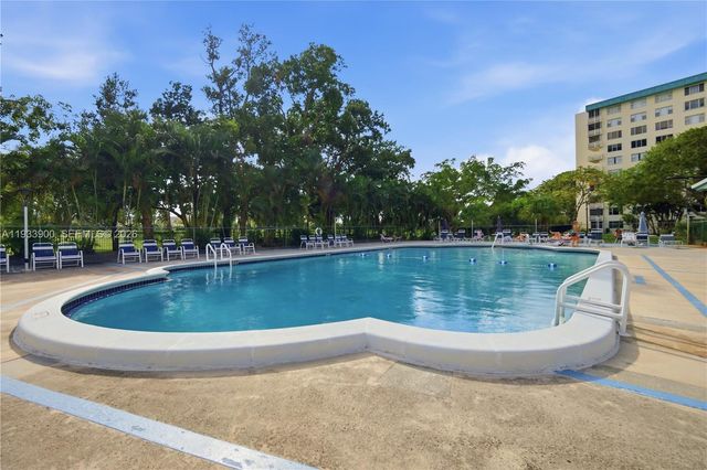 4200 Hillcrest Dr 802 802, Hollywood, FL 33021