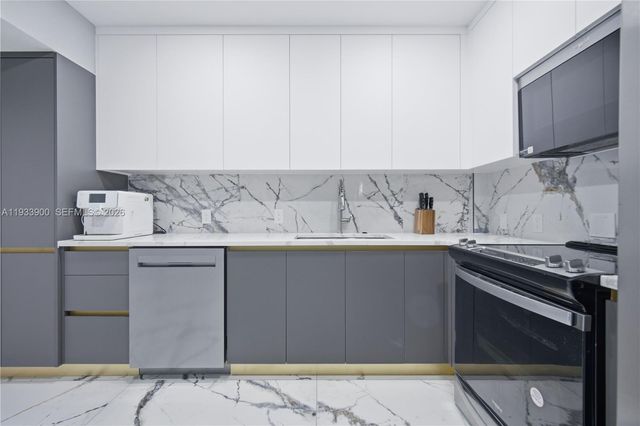 4200 Hillcrest Dr 802 802, Hollywood, FL 33021