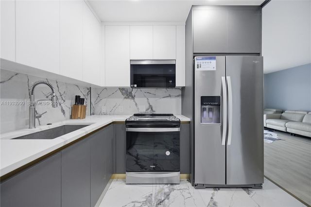 4200 Hillcrest Dr 802 802, Hollywood, FL 33021