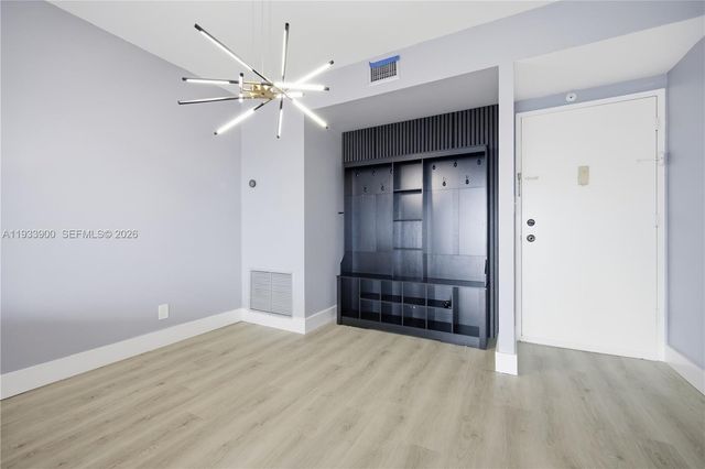 4200 Hillcrest Dr 802 802, Hollywood, FL 33021