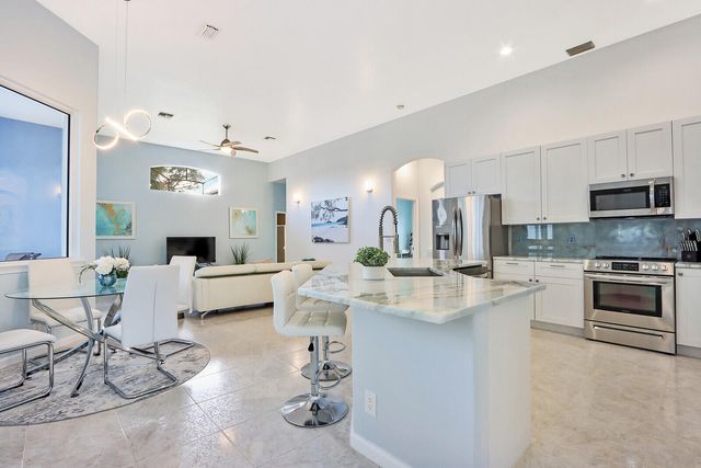 16146 N 72nd Dr Drive N, Palm Beach Gardens, FL 33418