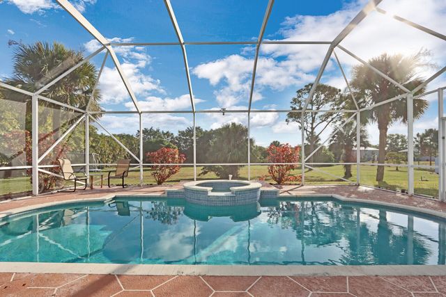 16146 N 72nd Dr Drive N, Palm Beach Gardens, FL 33418