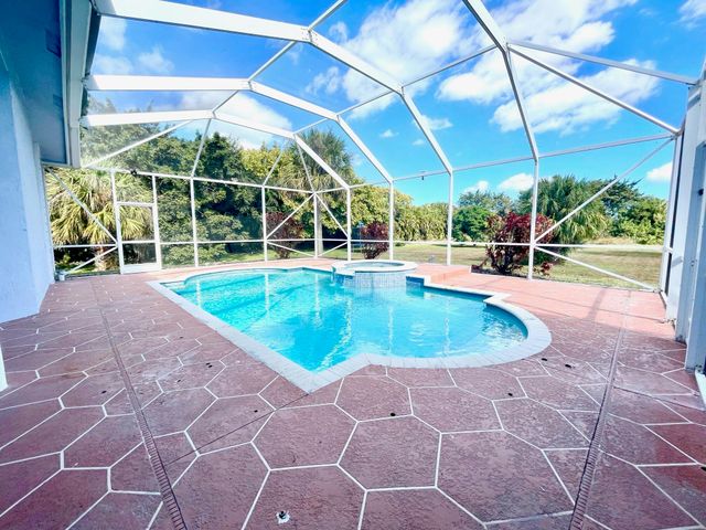 16146 N 72nd Dr Drive N, Palm Beach Gardens, FL 33418