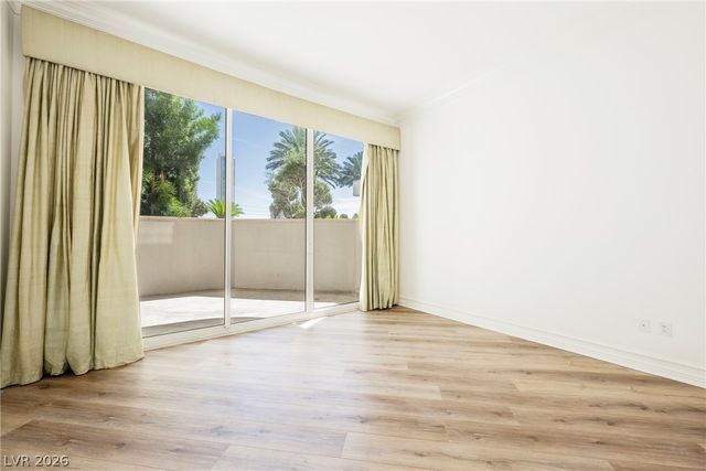 2747 Paradise Road 104, Las Vegas, NV 89109