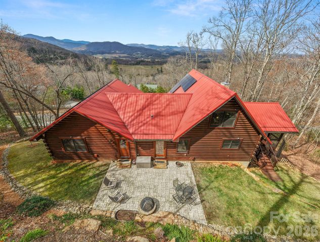 6 Tallwood Road, Leicester, NC 28748