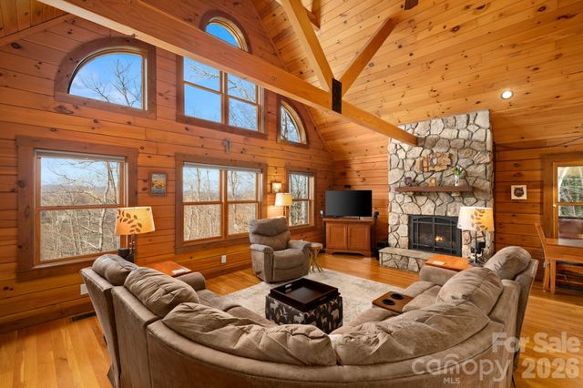 6 Tallwood Road, Leicester, NC 28748