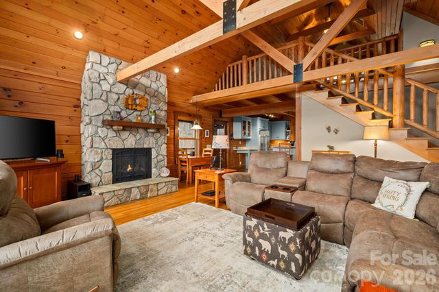 6 Tallwood Road, Leicester, NC 28748