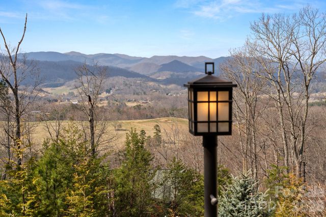 6 Tallwood Road, Leicester, NC 28748