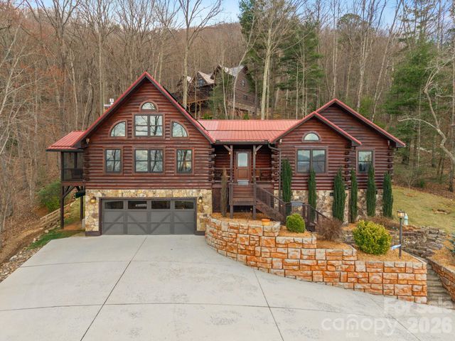 6 Tallwood Road, Leicester, NC 28748