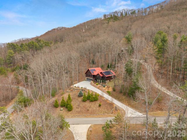 6 Tallwood Road, Leicester, NC 28748
