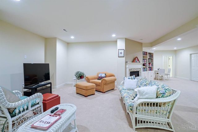 7293 Weathervane Way, West Chester, OH 45069