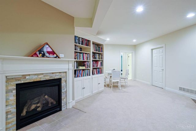 7293 Weathervane Way, West Chester, OH 45069