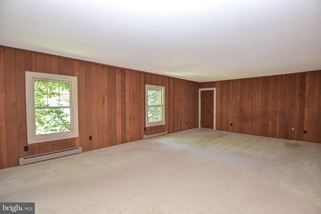 432 S CHURCH ST, Shepherdstown, WV 25443
