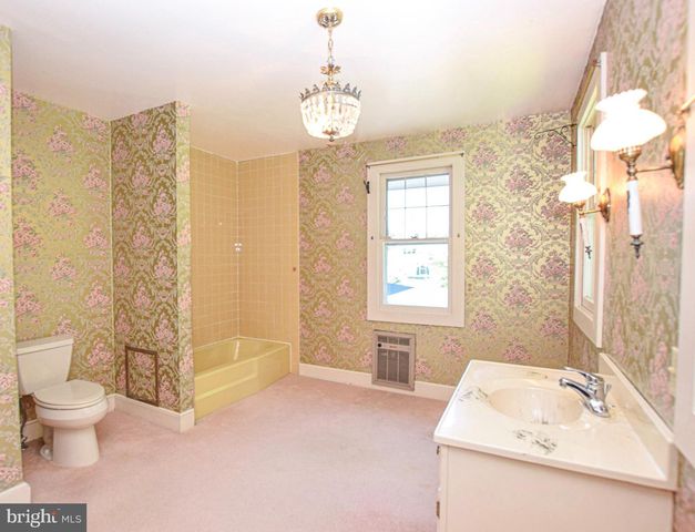 432 S CHURCH ST, Shepherdstown, WV 25443