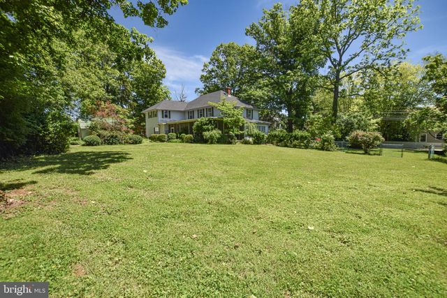 432 S CHURCH ST, Shepherdstown, WV 25443