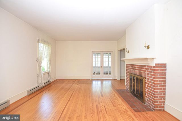432 S CHURCH ST, Shepherdstown, WV 25443