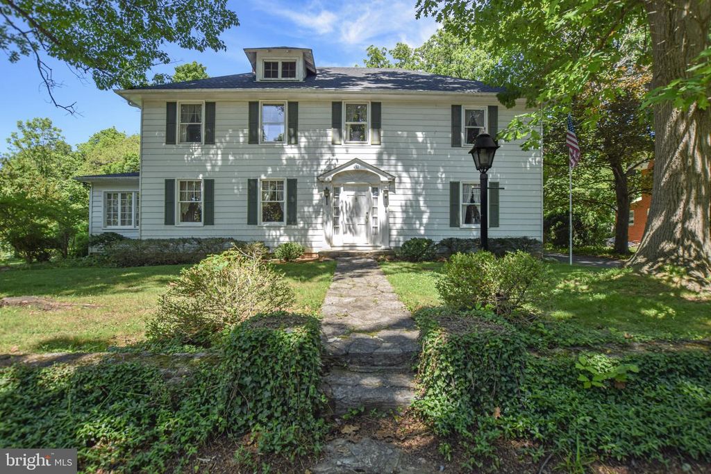 432 S CHURCH ST, Shepherdstown, WV 25443