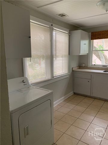 1212 E 32nd Street, Savannah, GA 31404