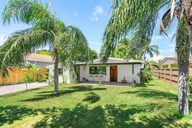 363 Glouchester Street, Boca Raton, FL 33487