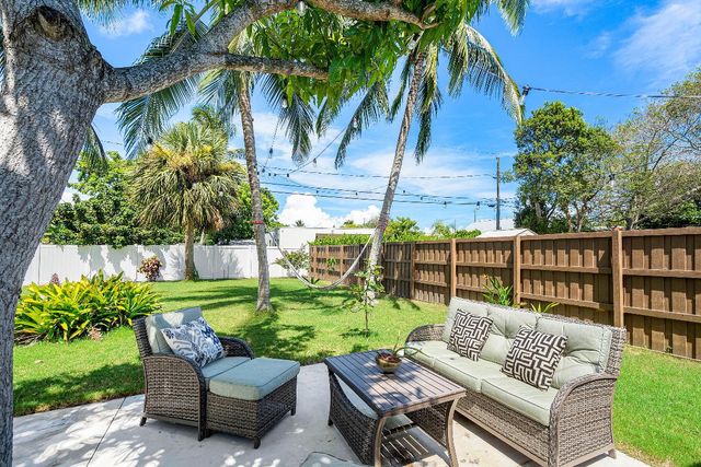 363 Glouchester Street, Boca Raton, FL 33487