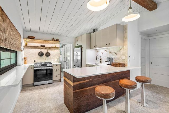 363 Glouchester Street, Boca Raton, FL 33487