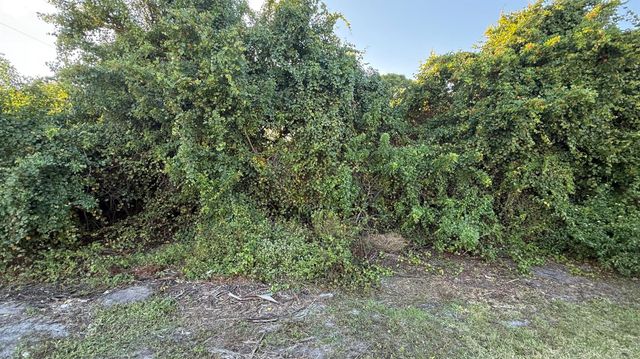4462 SW Gainsboro Street, Port St Lucie, FL 34953