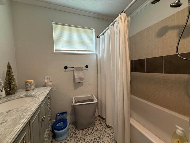 249 Clifton Dr, Wynne, AR 72396