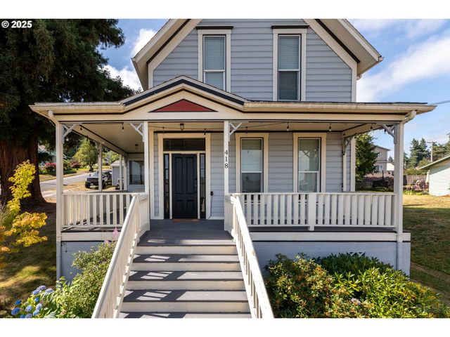 418 E C St, Rainier, OR 97048