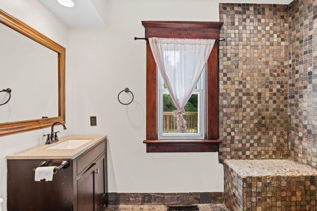 107 Price Road, Columbus, OH 43230