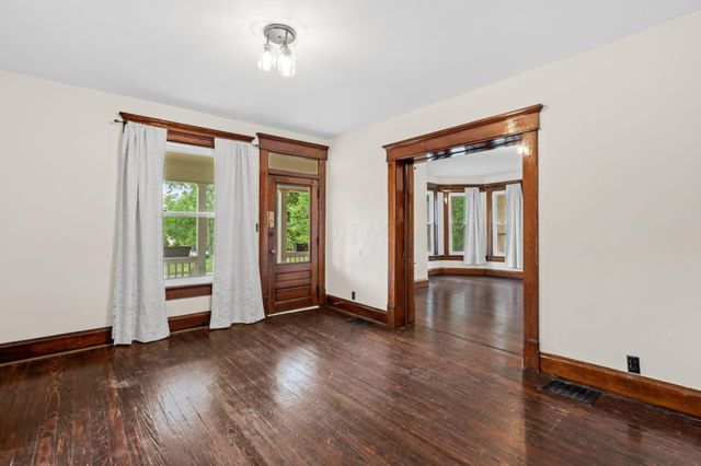 107 Price Road, Columbus, OH 43230