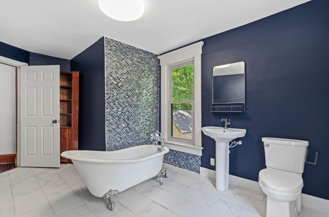 107 Price Road, Columbus, OH 43230