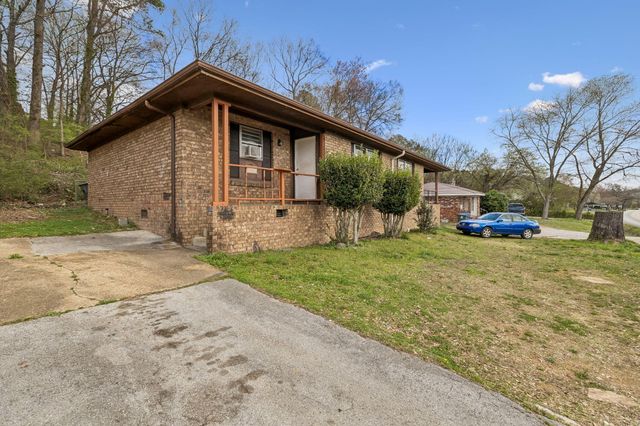 1215 Gadd Road A & B, Hixson, TN 37343