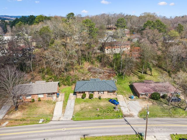 1215 Gadd Road A & B, Hixson, TN 37343