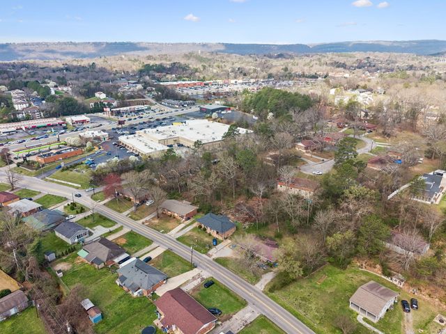 1215 Gadd Road A & B, Hixson, TN 37343