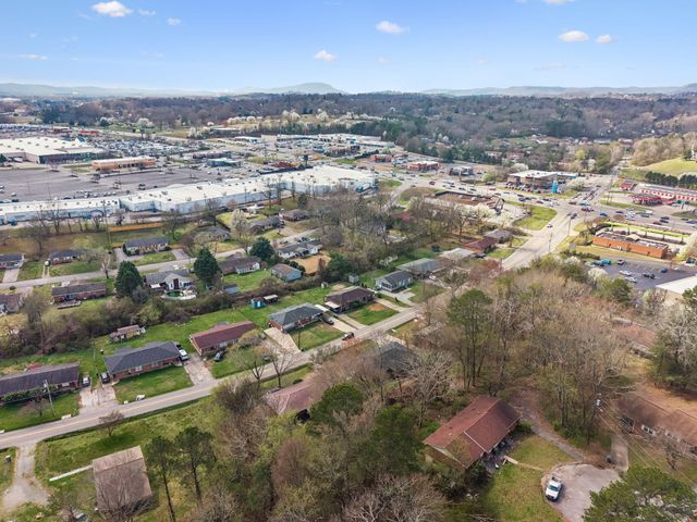 1215 Gadd Road A & B, Hixson, TN 37343