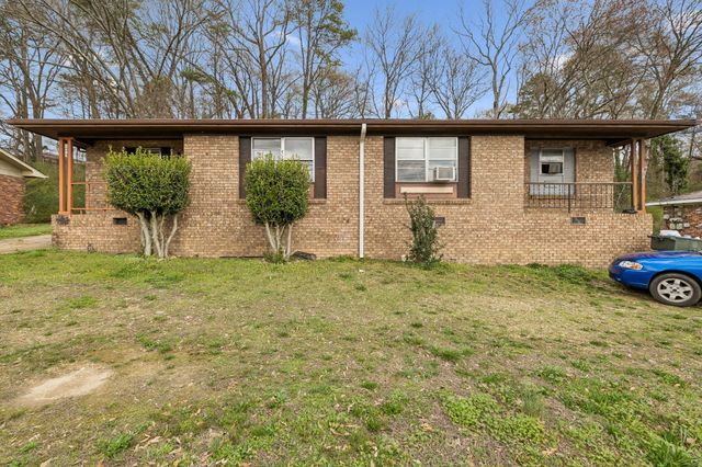 1215 Gadd Road A & B, Hixson, TN 37343