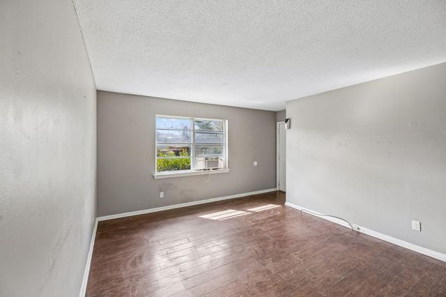 1215 Gadd Road A & B, Hixson, TN 37343