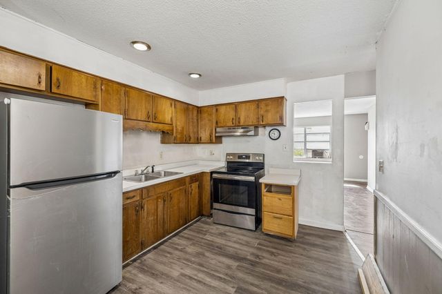 1215 Gadd Road A & B, Hixson, TN 37343