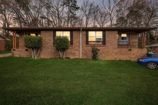 1215 Gadd Road A & B, Hixson, TN 37343