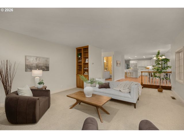 711 KENOLA Ct, Lake Oswego, OR 97034