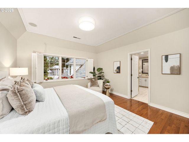 711 KENOLA Ct, Lake Oswego, OR 97034