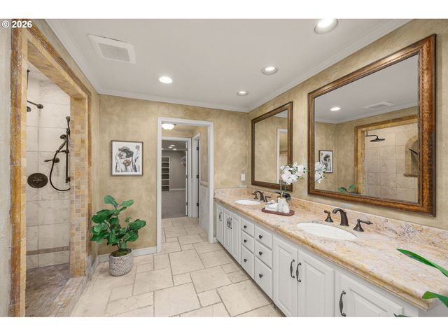 711 KENOLA Ct, Lake Oswego, OR 97034
