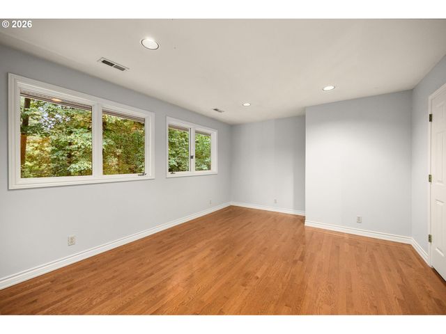 711 KENOLA Ct, Lake Oswego, OR 97034