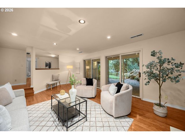 711 KENOLA Ct, Lake Oswego, OR 97034