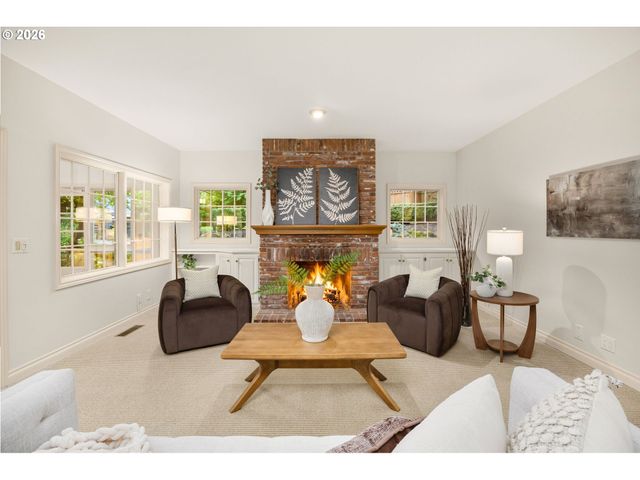 711 KENOLA Ct, Lake Oswego, OR 97034