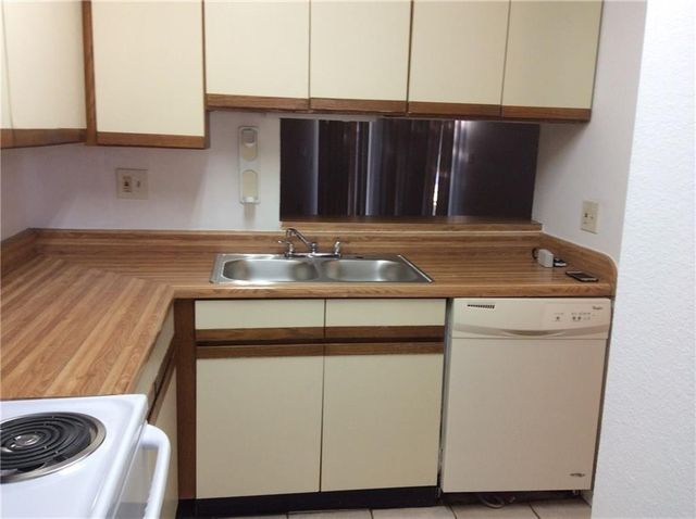 852 W Collins Street, Denton, TX 76201