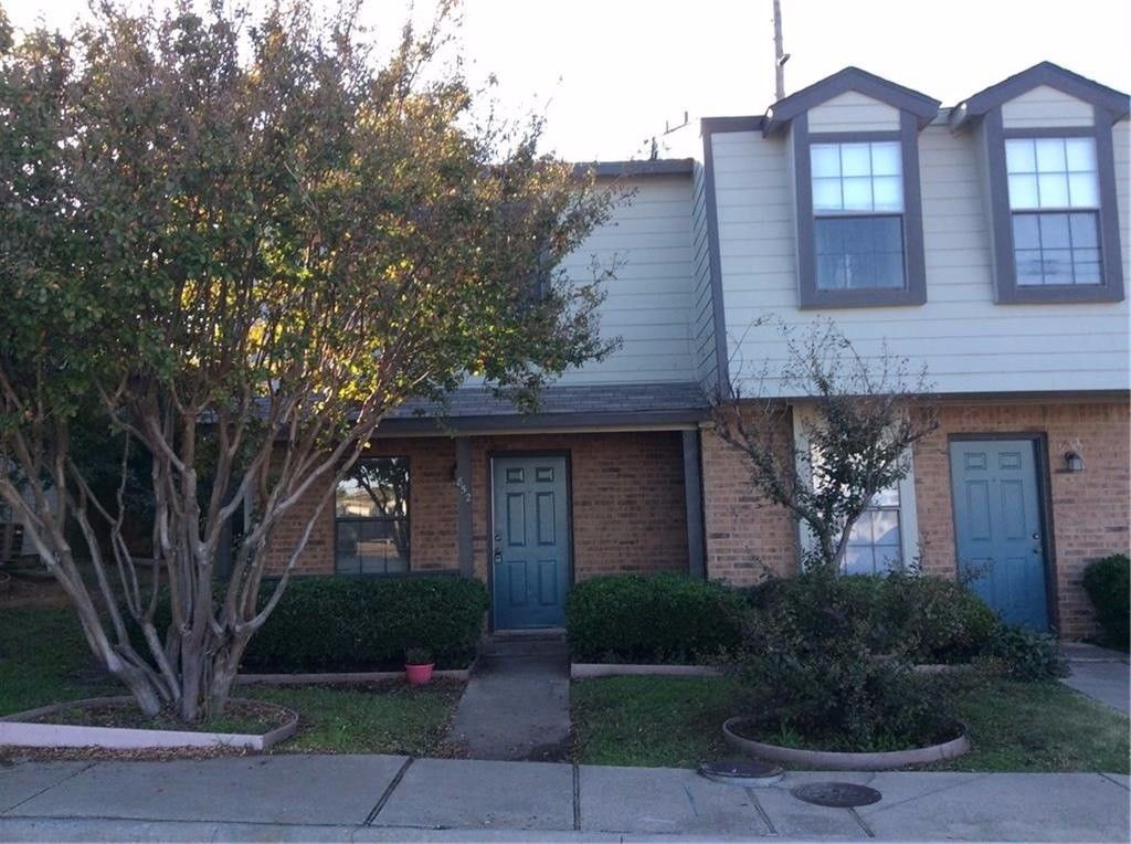 852 W Collins Street, Denton, TX 76201