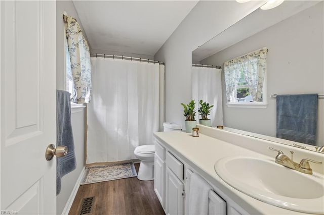 804 Erik Paul DR, Chesapeake, VA 23322